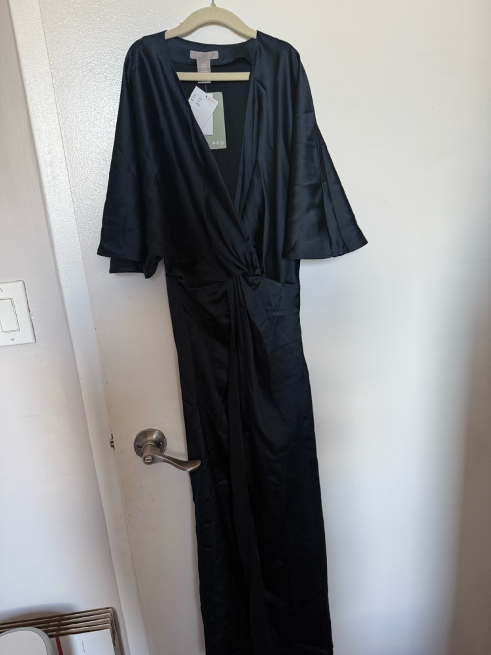 H&M WSilky Black Wrap Robe - Women Intimates & Sleepwear size Xs